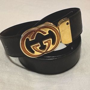 Vintage Gucci leather belt and gold double GG logo. Men’s but also women’s.